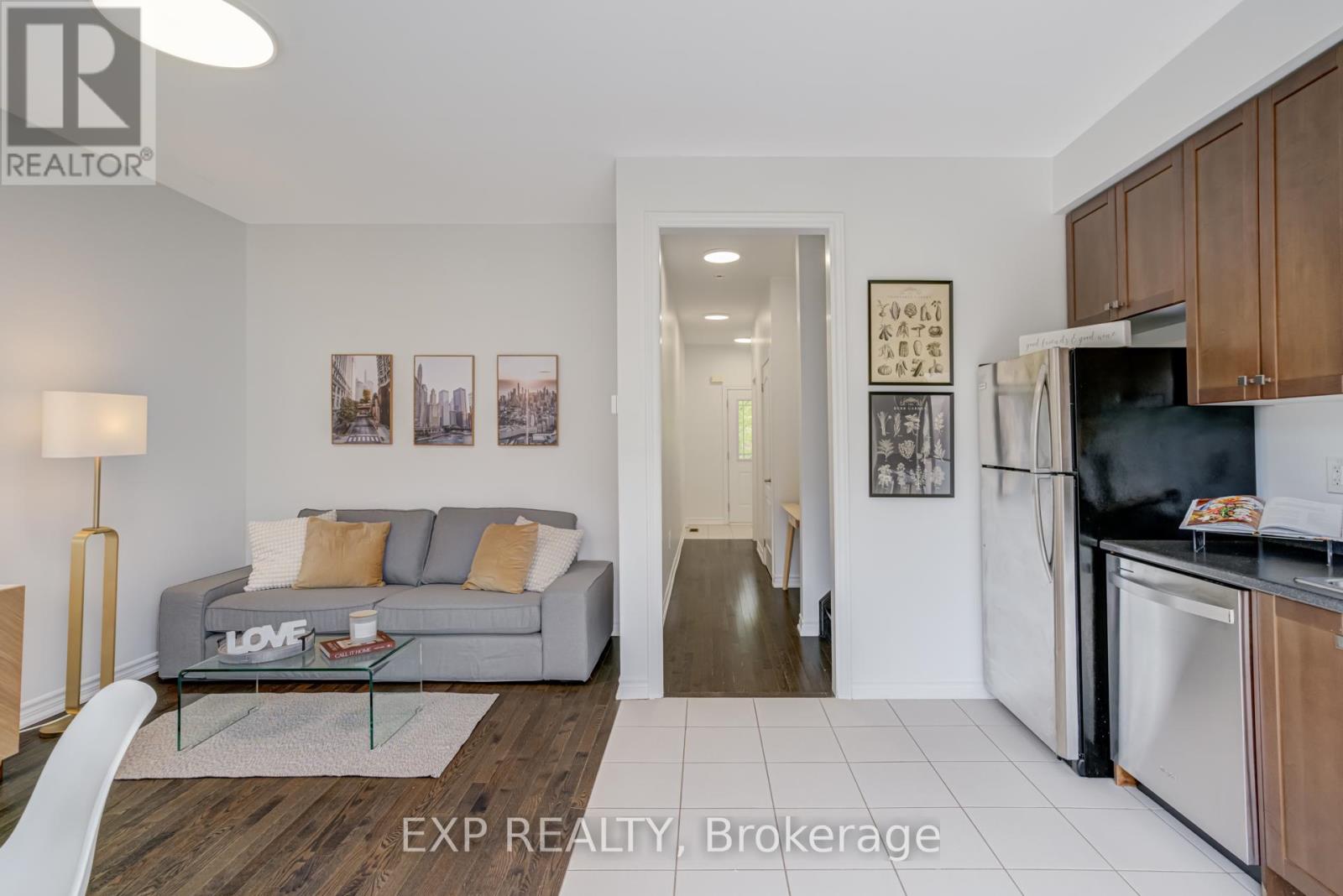 19 Cygnus Crescent, Barrie, Ontario  L4N 9C2 - Photo 7 - S12465201