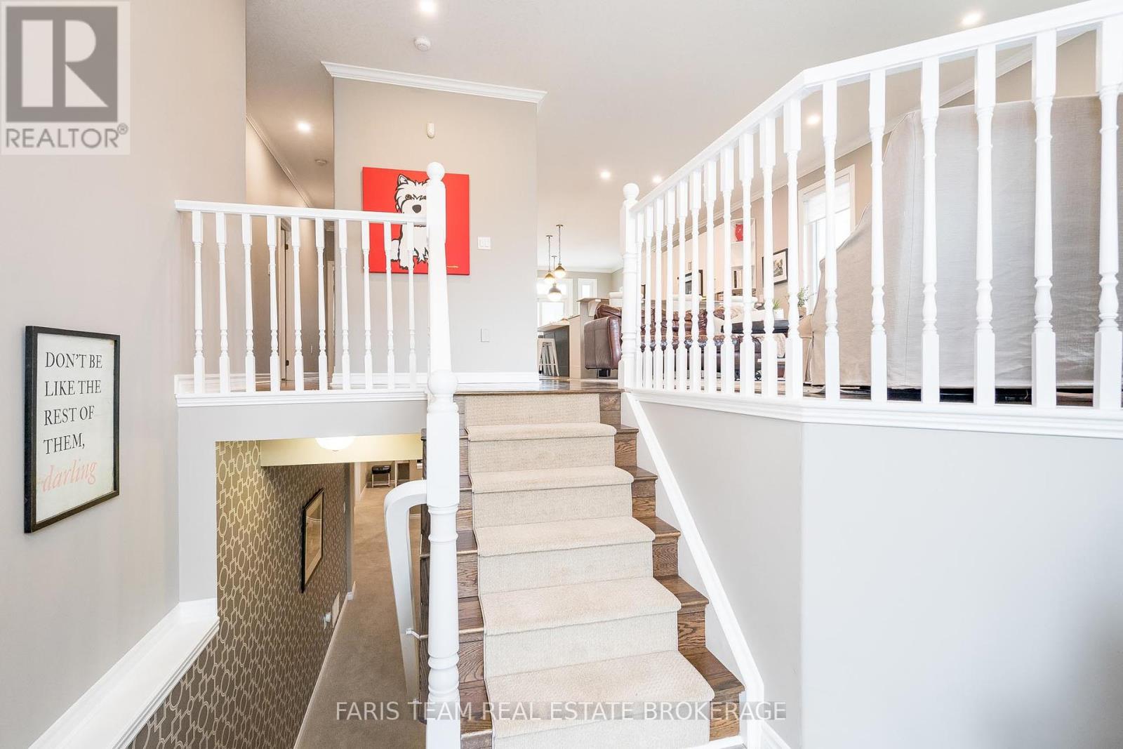 135 Sandringham Drive, Barrie, Ontario  L4N 0Y9 - Photo 5 - S12465231