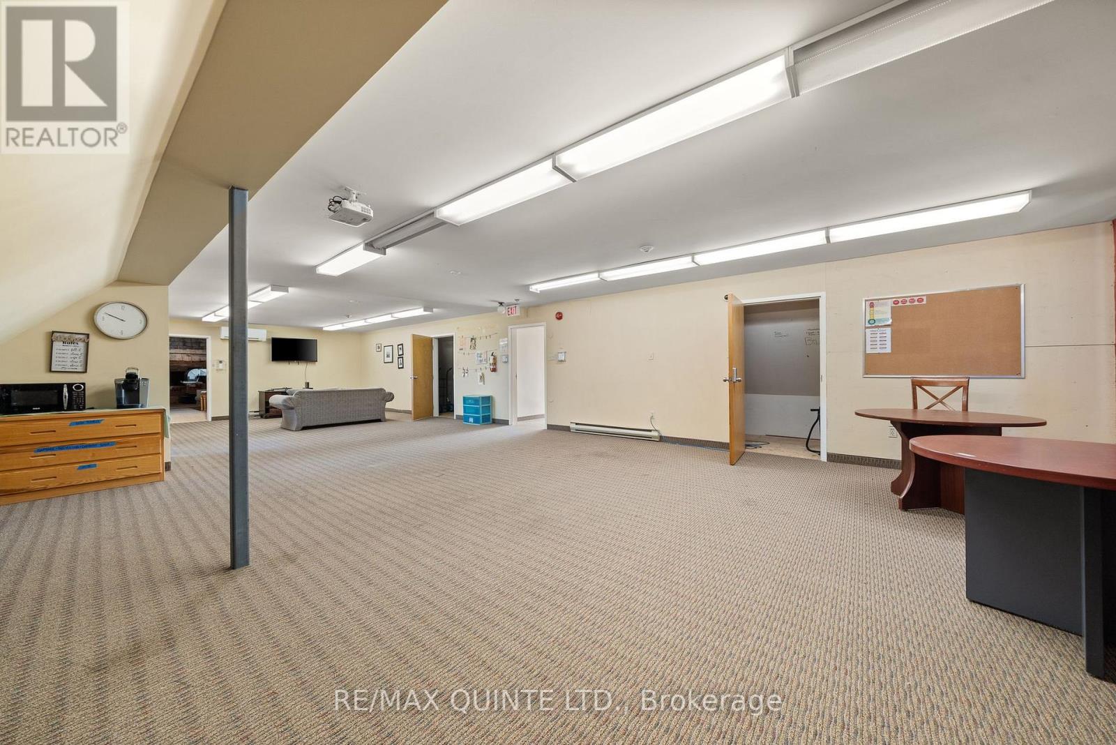 72 Orchard Drive, Belleville, Ontario K8P 2K7 - Photo 15 - X12465343