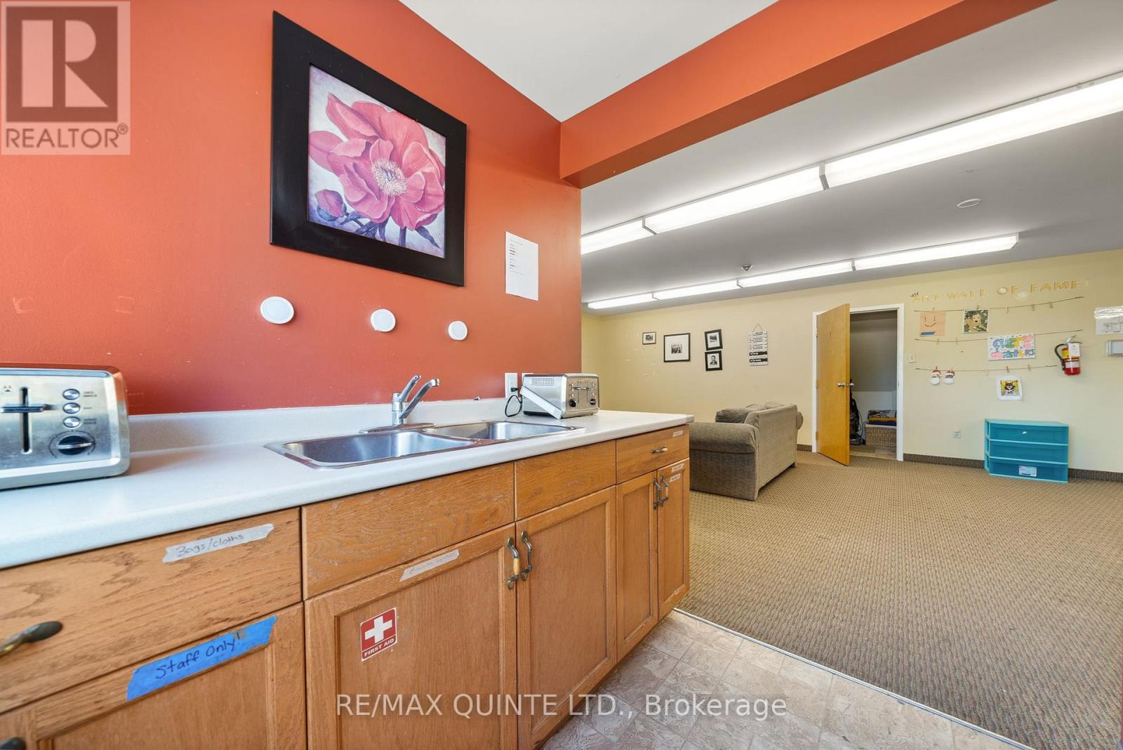 72 Orchard Drive, Belleville, Ontario K8P 2K7 - Photo 18 - X12465343