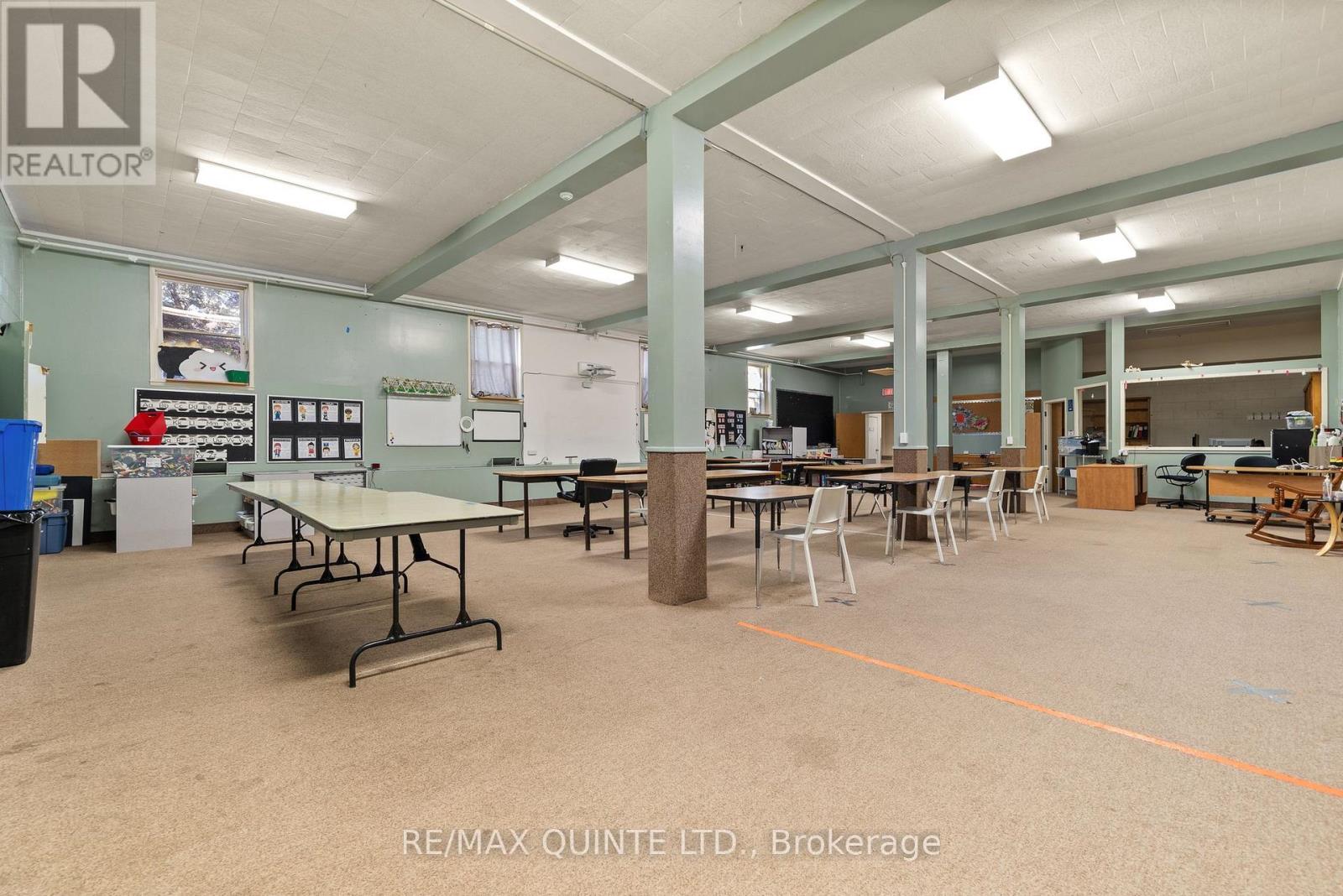 72 Orchard Drive, Belleville, Ontario K8P 2K7 - Photo 26 - X12465343