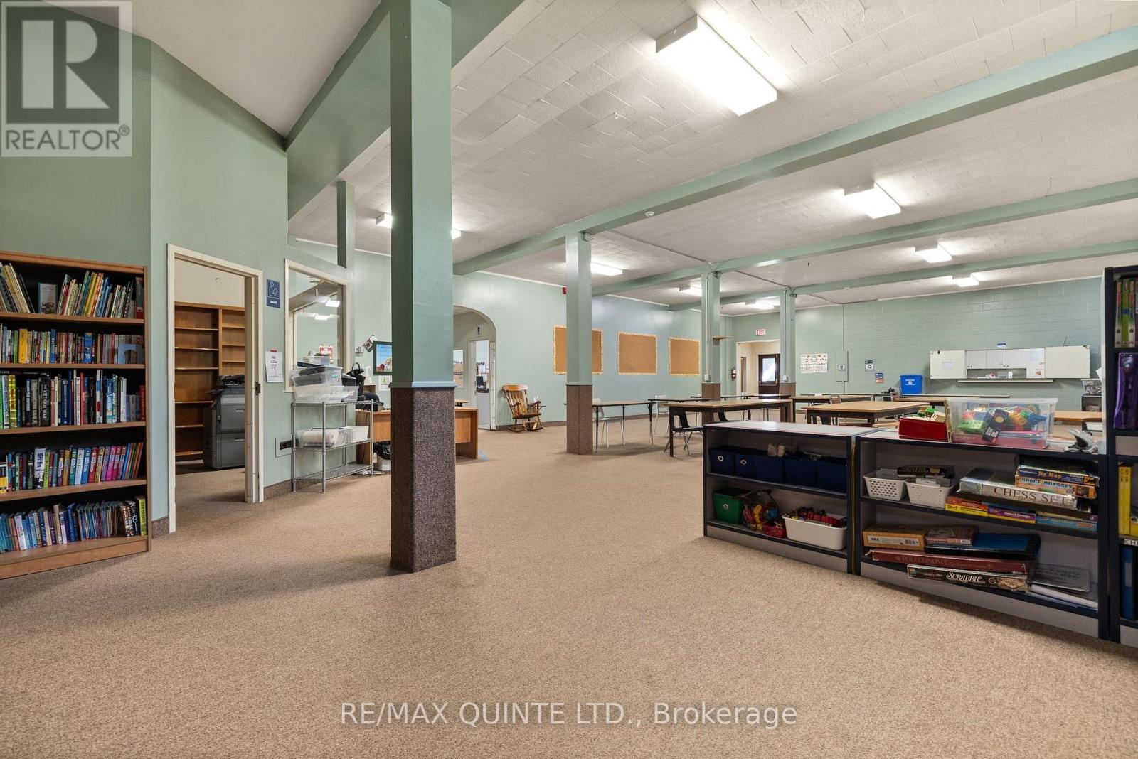 72 Orchard Drive, Belleville, Ontario K8P 2K7 - Photo 28 - X12465343