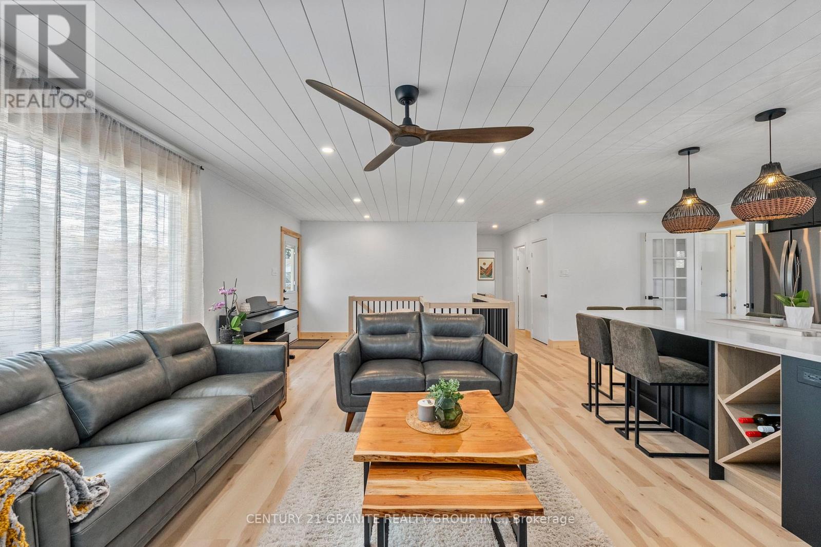 31 Sprucedale Street, Highlands East, Ontario K0L 1M0 - Photo 11 - X12465476