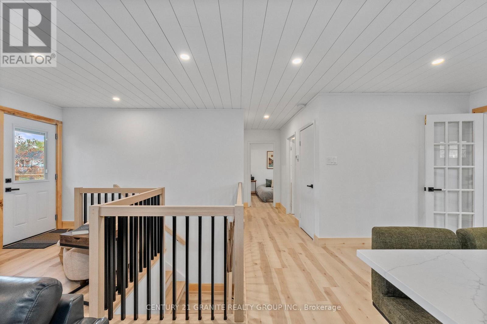 31 Sprucedale Street, Highlands East, Ontario K0L 1M0 - Photo 17 - X12465476