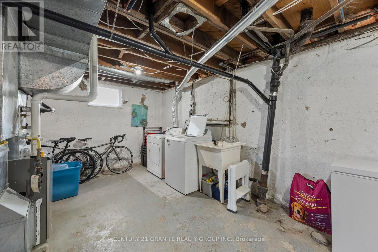 31 Sprucedale Street, Highlands East, Ontario K0L 1M0 - Photo 30 - X12465476