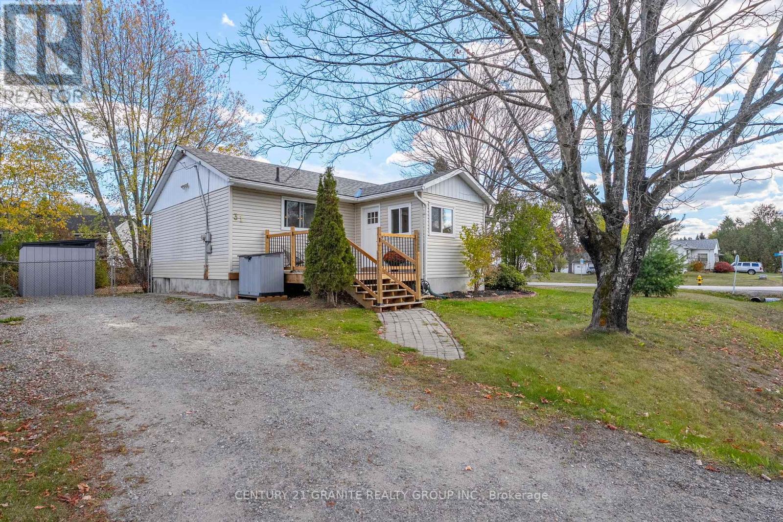 31 Sprucedale Street, Highlands East, Ontario K0L 1M0 - Photo 32 - X12465476