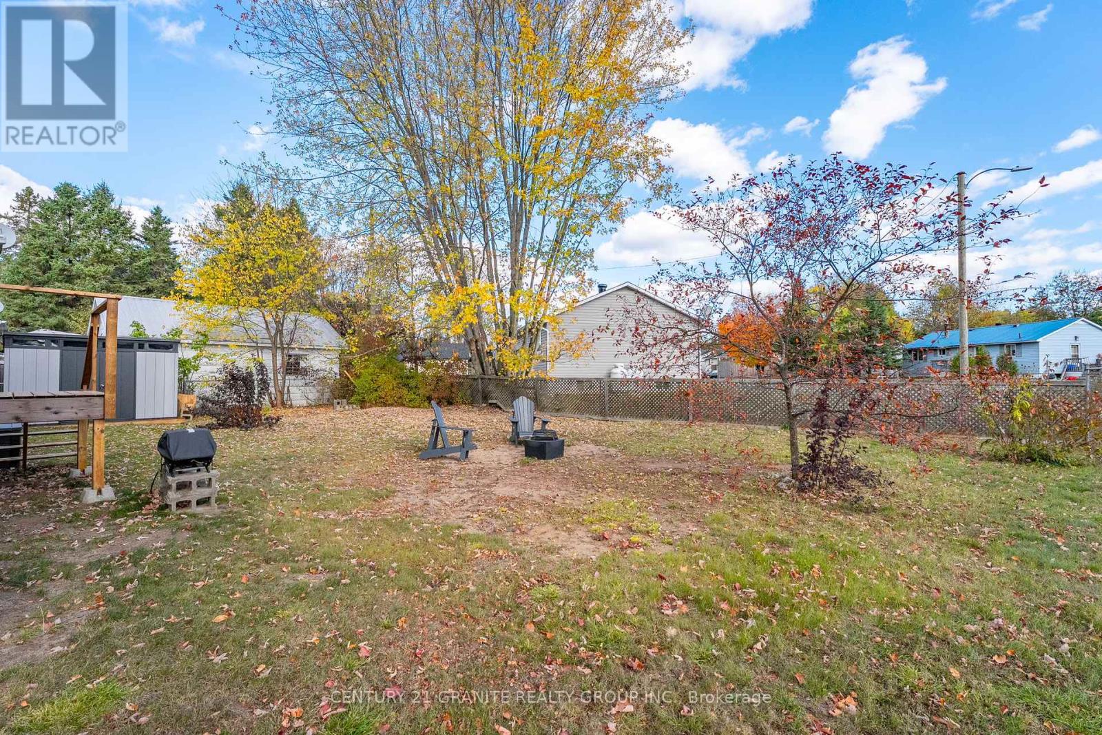 31 Sprucedale Street, Highlands East, Ontario K0L 1M0 - Photo 39 - X12465476