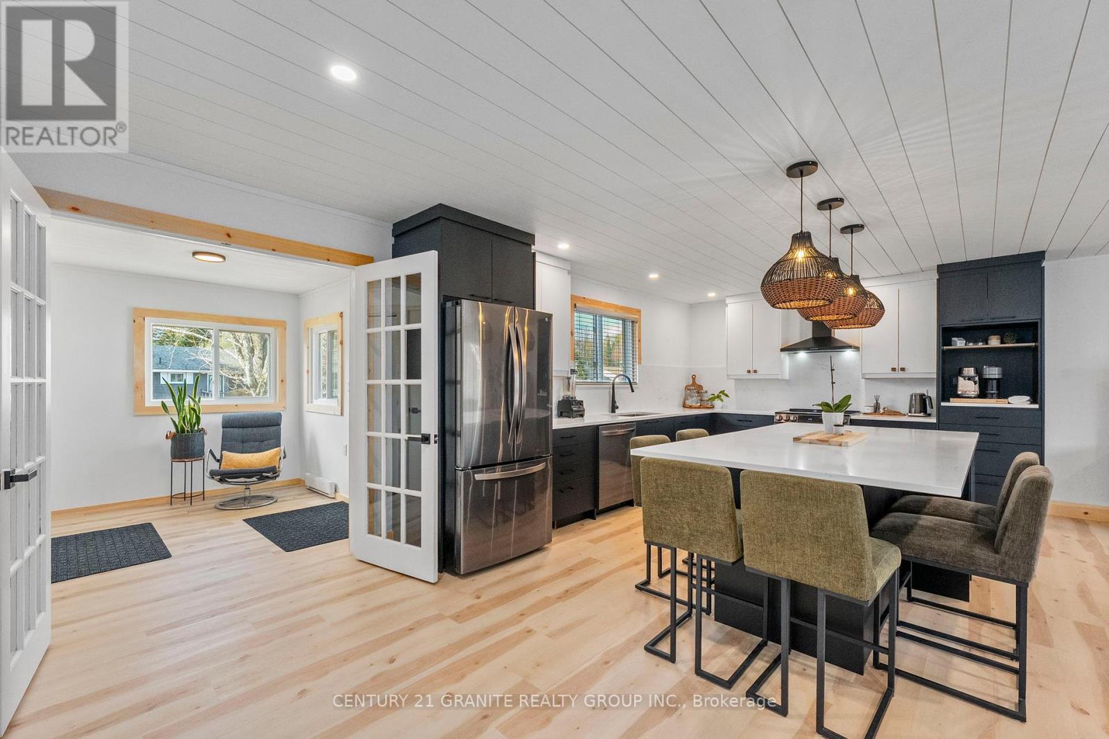 31 Sprucedale Street, Highlands East, Ontario K0L 1M0 - Photo 4 - X12465476