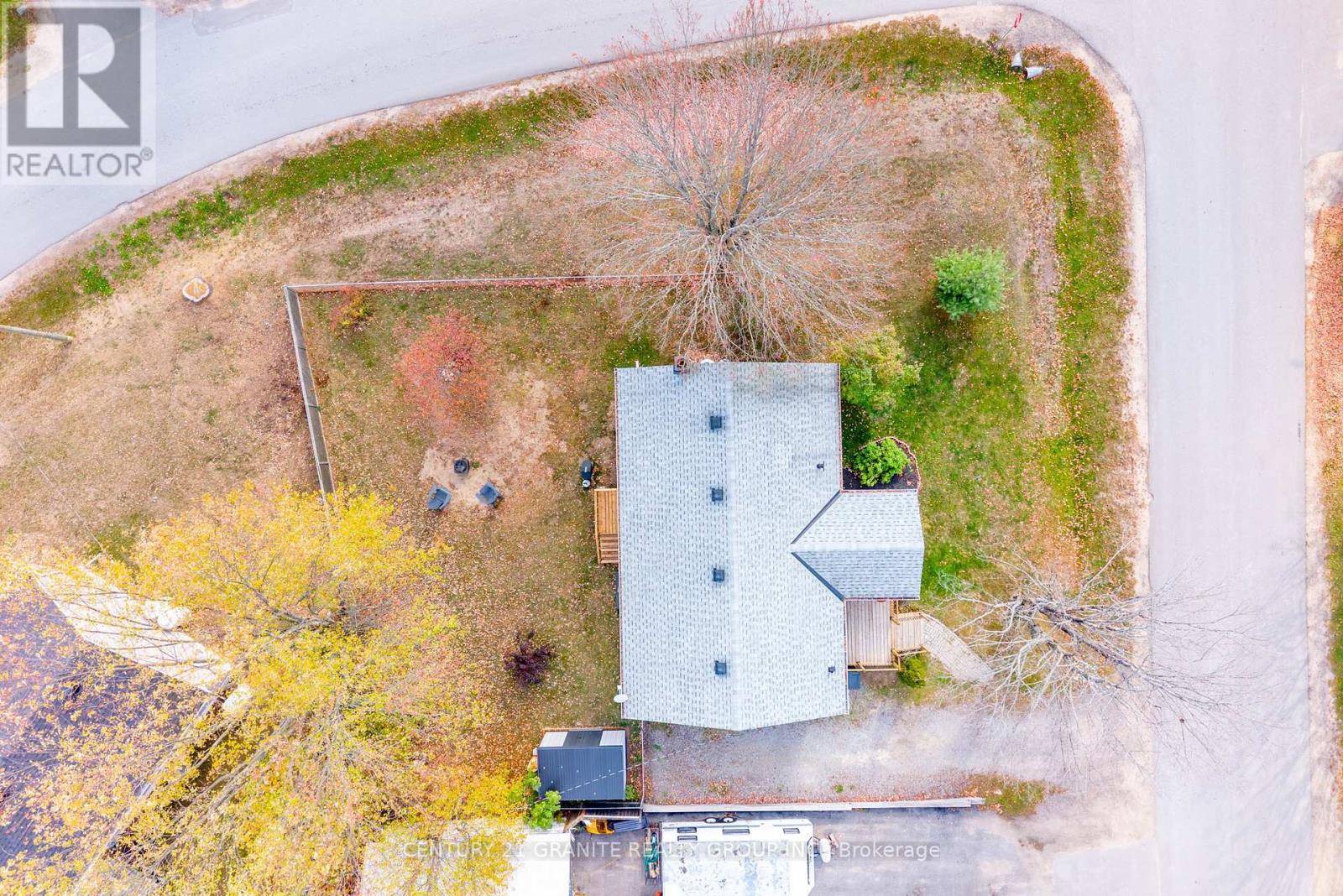 31 Sprucedale Street, Highlands East, Ontario K0L 1M0 - Photo 40 - X12465476