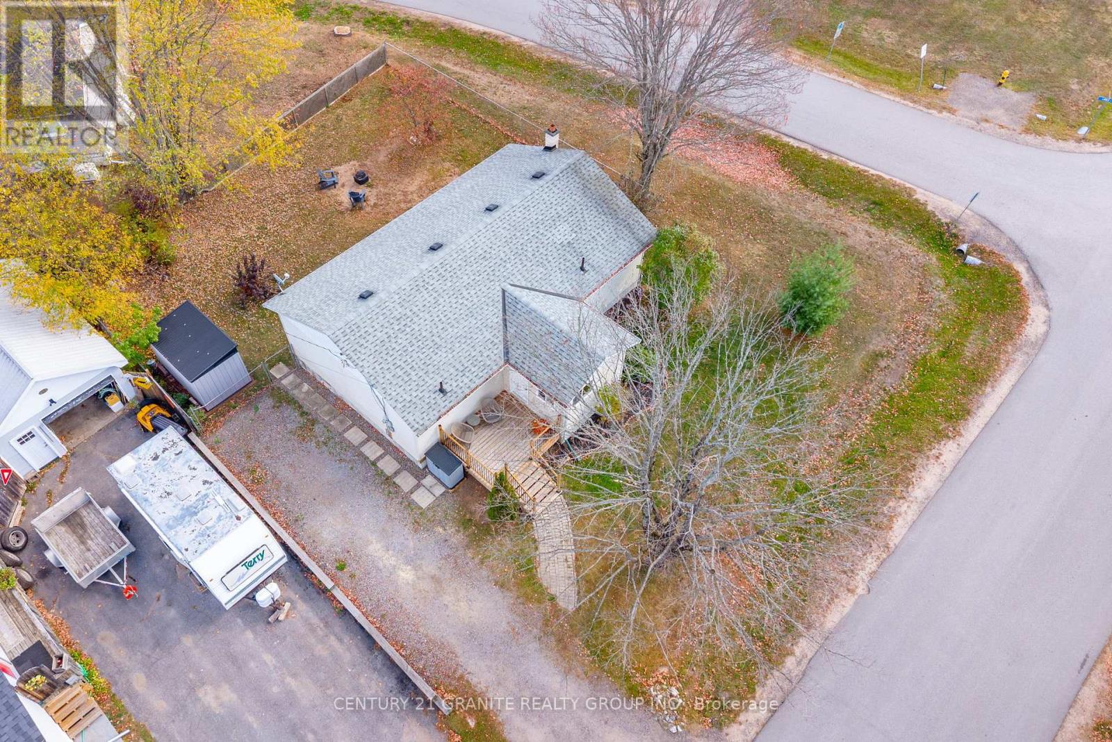 31 Sprucedale Street, Highlands East, Ontario K0L 1M0 - Photo 41 - X12465476