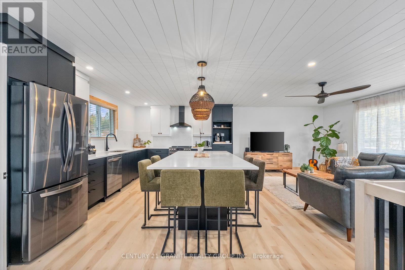 31 Sprucedale Street, Highlands East, Ontario K0L 1M0 - Photo 5 - X12465476