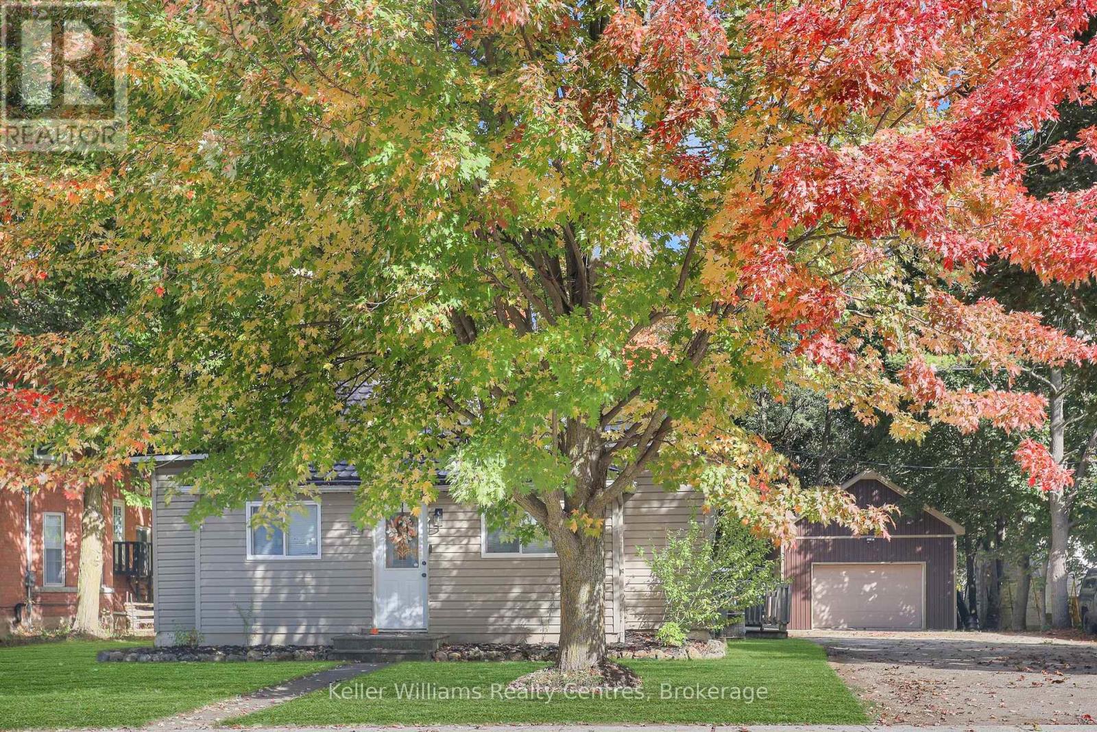 31 Yonge Street S, Arran-Elderslie, Ontario  N0H 2N0 - Photo 2 - X12465382