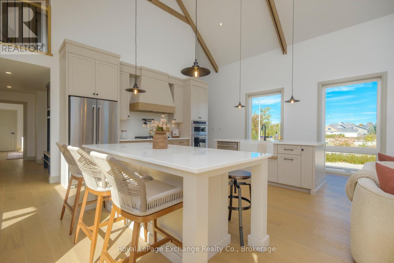 2 Marshall Place, Saugeen Shores, Ontario  N0H 2L0 - Photo 10 - X12465426