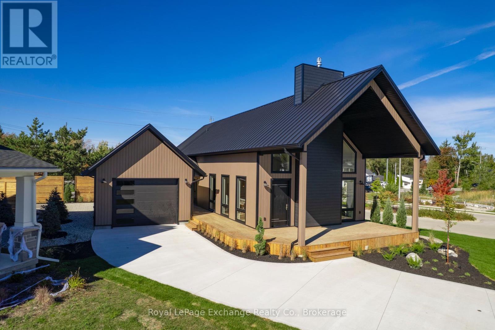2 Marshall Place, Saugeen Shores, Ontario  N0H 2L0 - Photo 2 - X12465426
