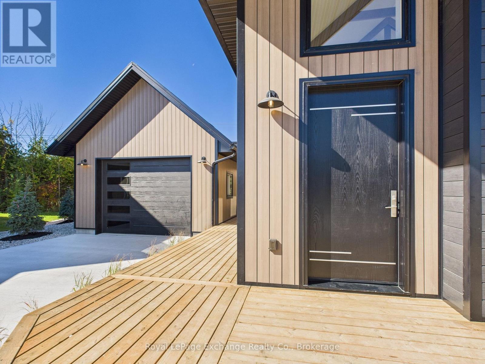 2 Marshall Place, Saugeen Shores, Ontario  N0H 2L0 - Photo 40 - X12465426