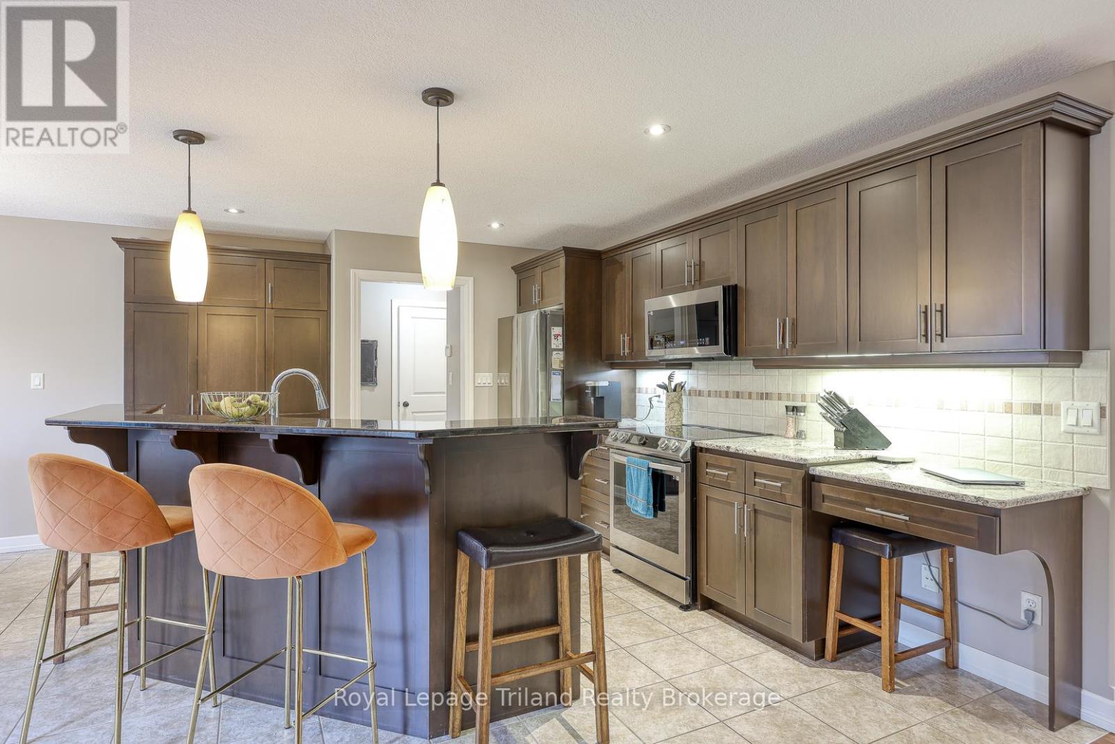 140 Cardinal Drive, Woodstock, Ontario  N4T 0B2 - Photo 10 - X12465410