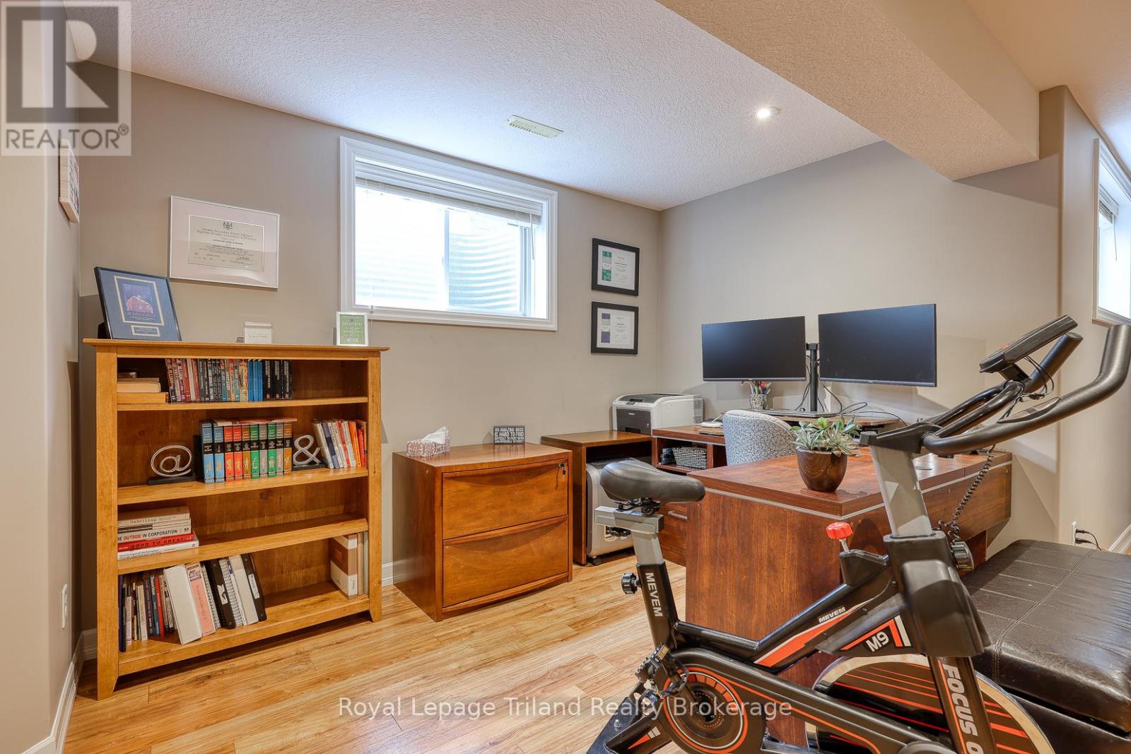 140 Cardinal Drive, Woodstock, Ontario  N4T 0B2 - Photo 31 - X12465410