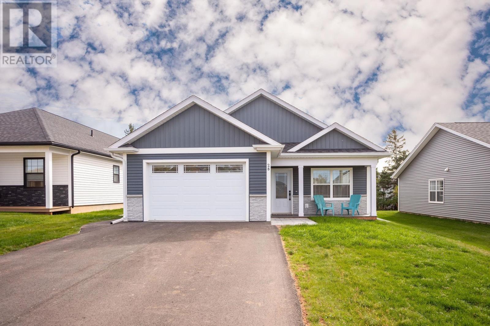 28 Emily Drive, Charlottetown, Prince Edward Island  C1C 0S5 - Photo 1 - 202525954