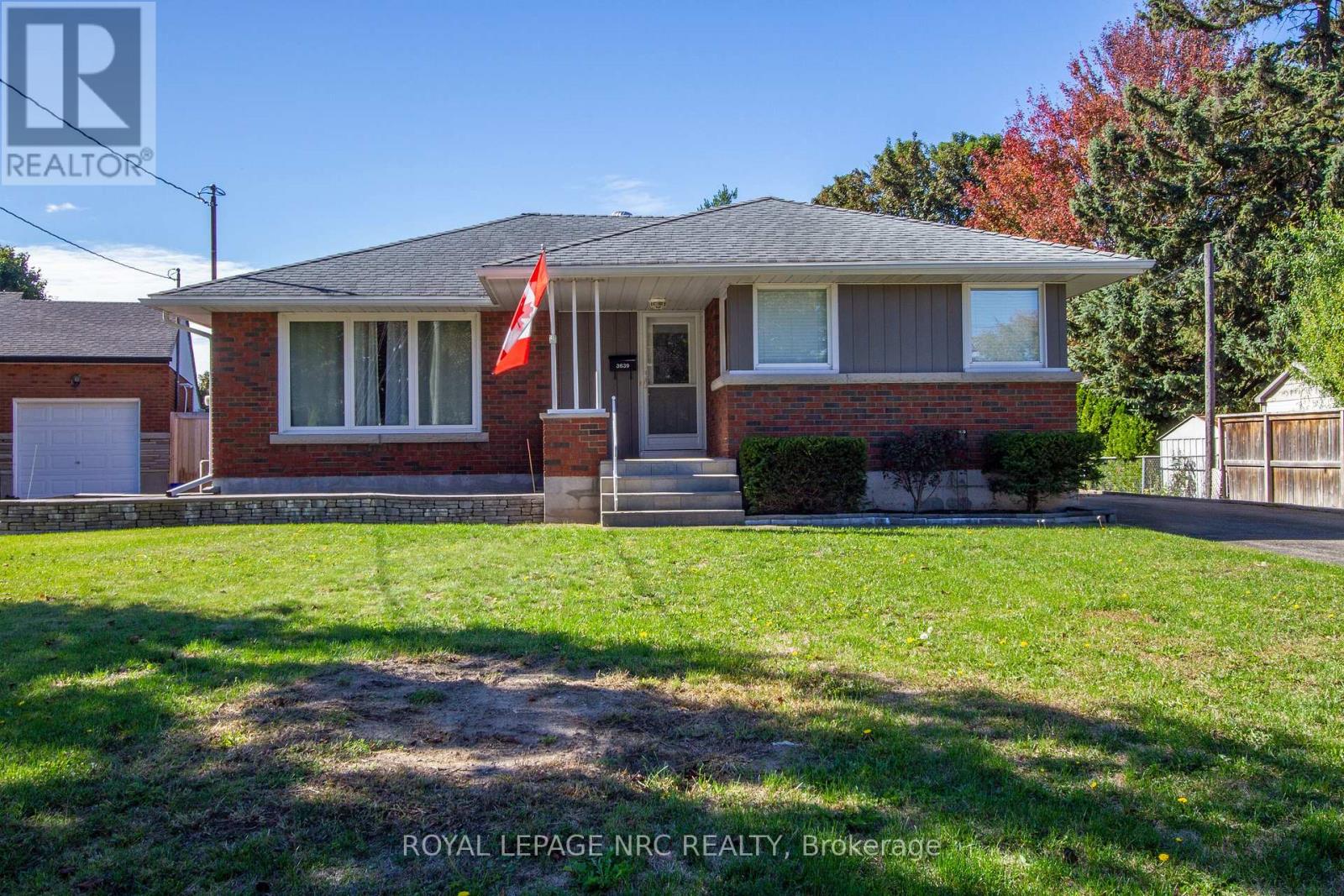 3639 Glenwood Place, Niagara Falls, Ontario  L2J 2W3 - Photo 2 - X12464865