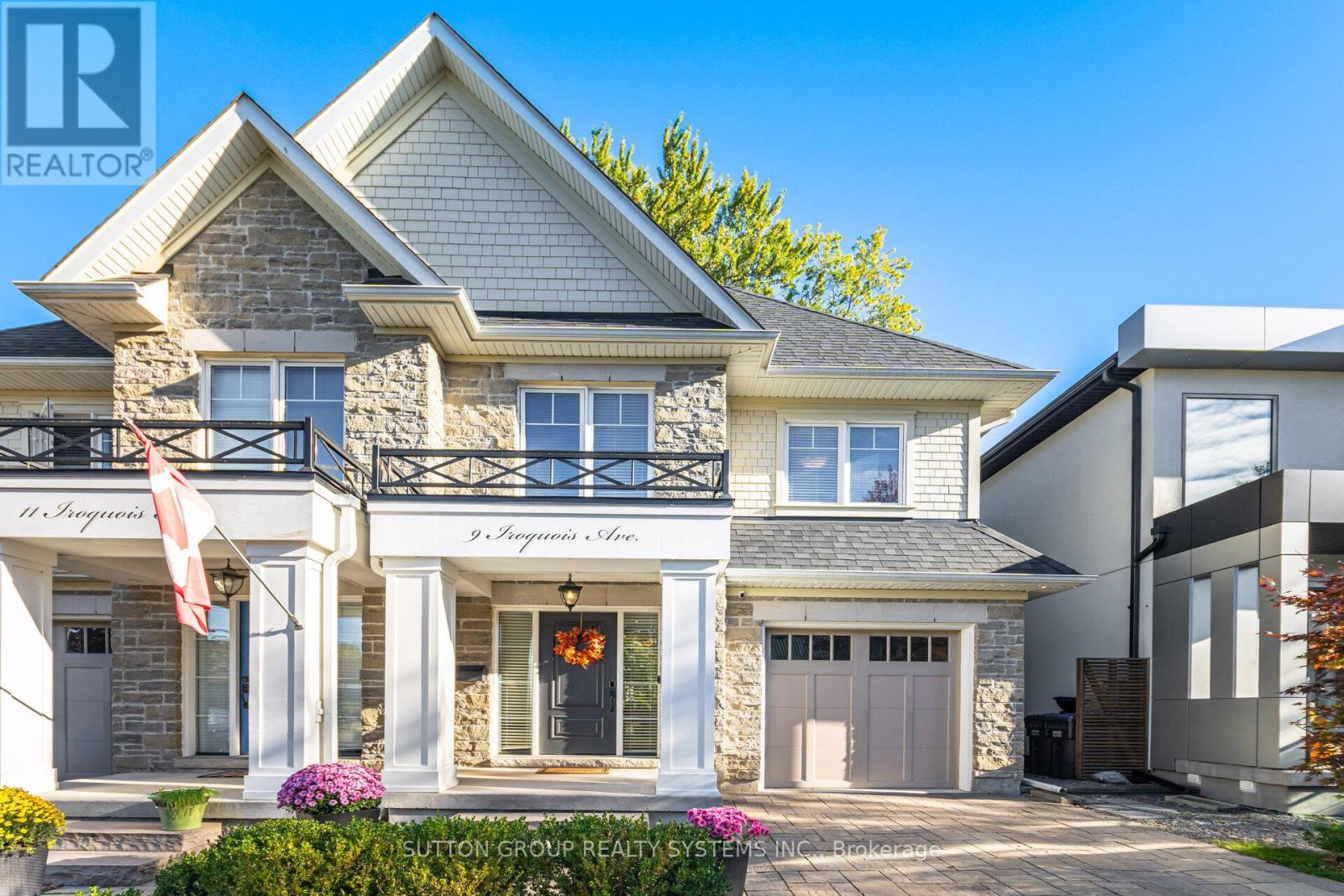 9 IROQUOIS AVENUE, Mississauga, Ontario