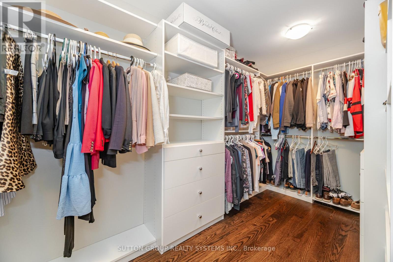 9 Iroquois Avenue, Mississauga (Port Credit), Ontario  L5G 1M7 - Photo 26 - W12465183