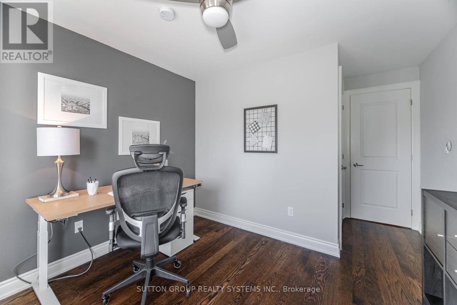 9 Iroquois Avenue, Mississauga (Port Credit), Ontario  L5G 1M7 - Photo 32 - W12465183