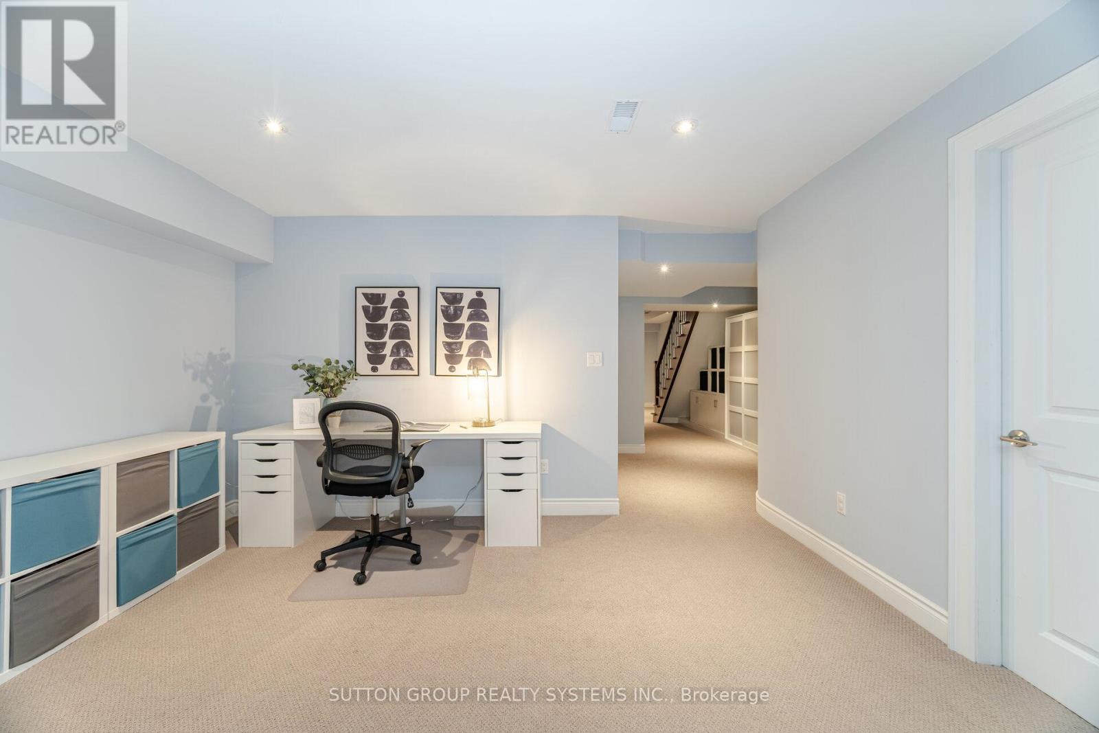 9 Iroquois Avenue, Mississauga (Port Credit), Ontario  L5G 1M7 - Photo 38 - W12465183