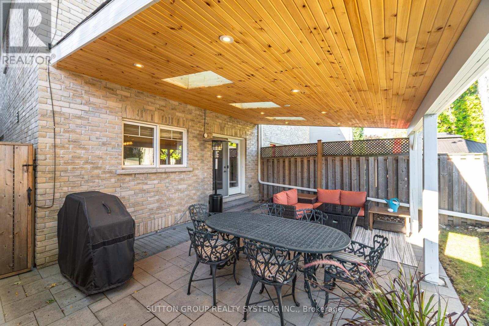 9 Iroquois Avenue, Mississauga (Port Credit), Ontario  L5G 1M7 - Photo 45 - W12465183