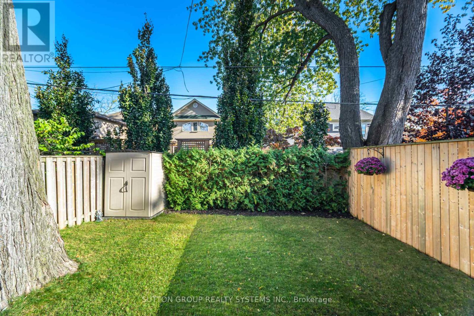 9 Iroquois Avenue, Mississauga (Port Credit), Ontario  L5G 1M7 - Photo 46 - W12465183