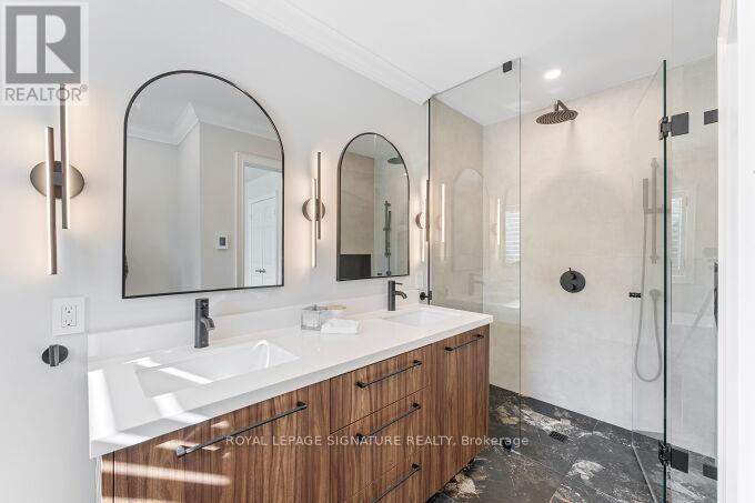 442 Valermo Drive, Toronto (Alderwood), Ontario  M8W 2M2 - Photo 17 - W12465188