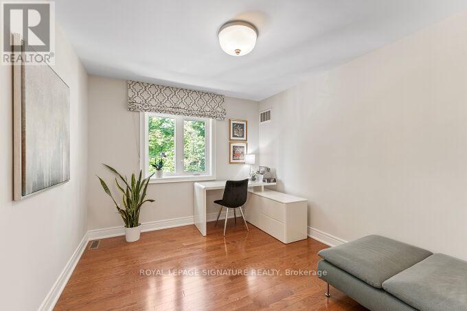 442 Valermo Drive, Toronto (Alderwood), Ontario  M8W 2M2 - Photo 19 - W12465188