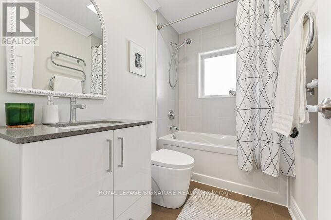 442 Valermo Drive, Toronto (Alderwood), Ontario  M8W 2M2 - Photo 21 - W12465188