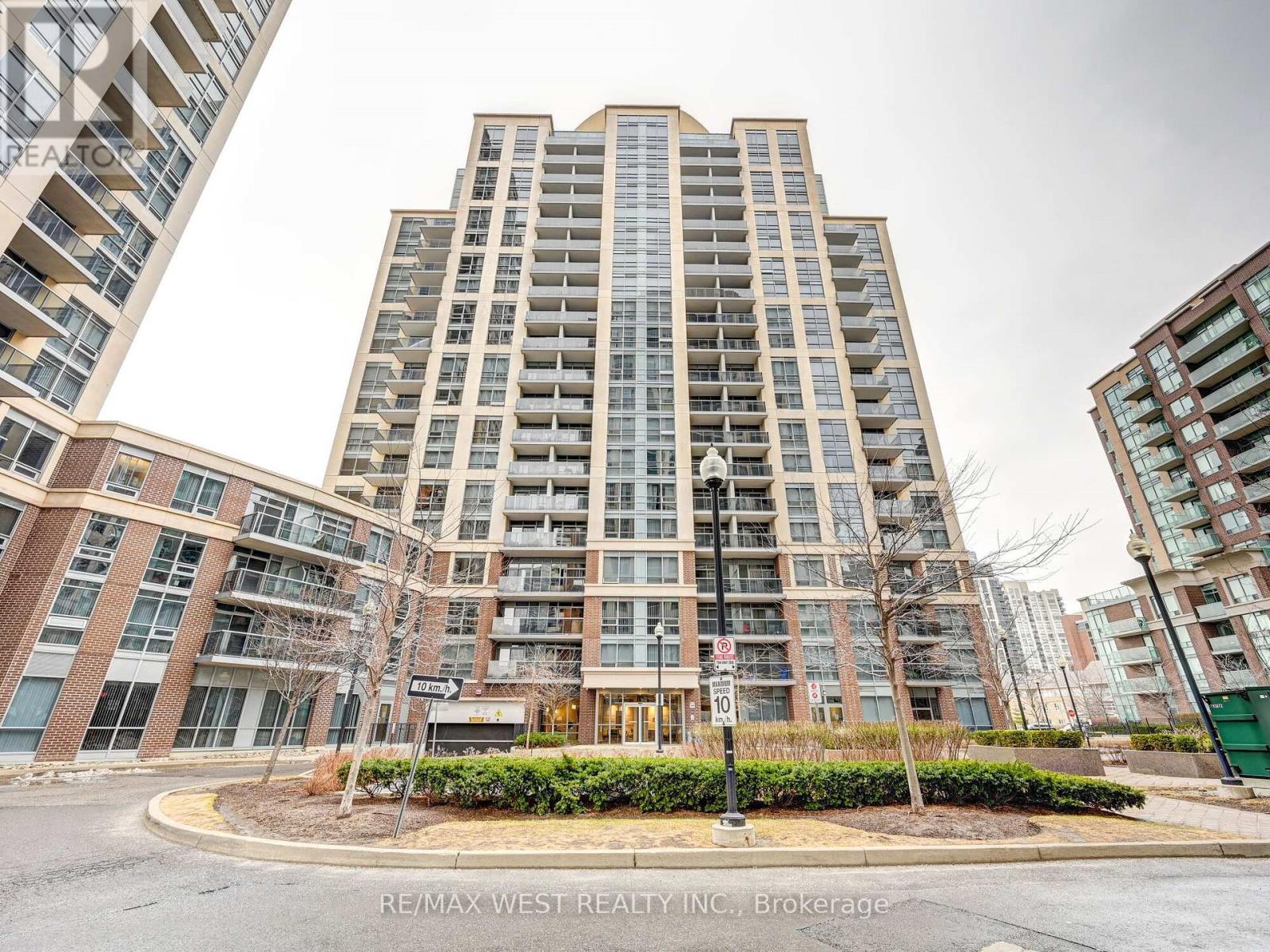 603 - 1 Michael Power Place, Toronto, Ontario  M9A 0A1 - Photo 2 - W12465200