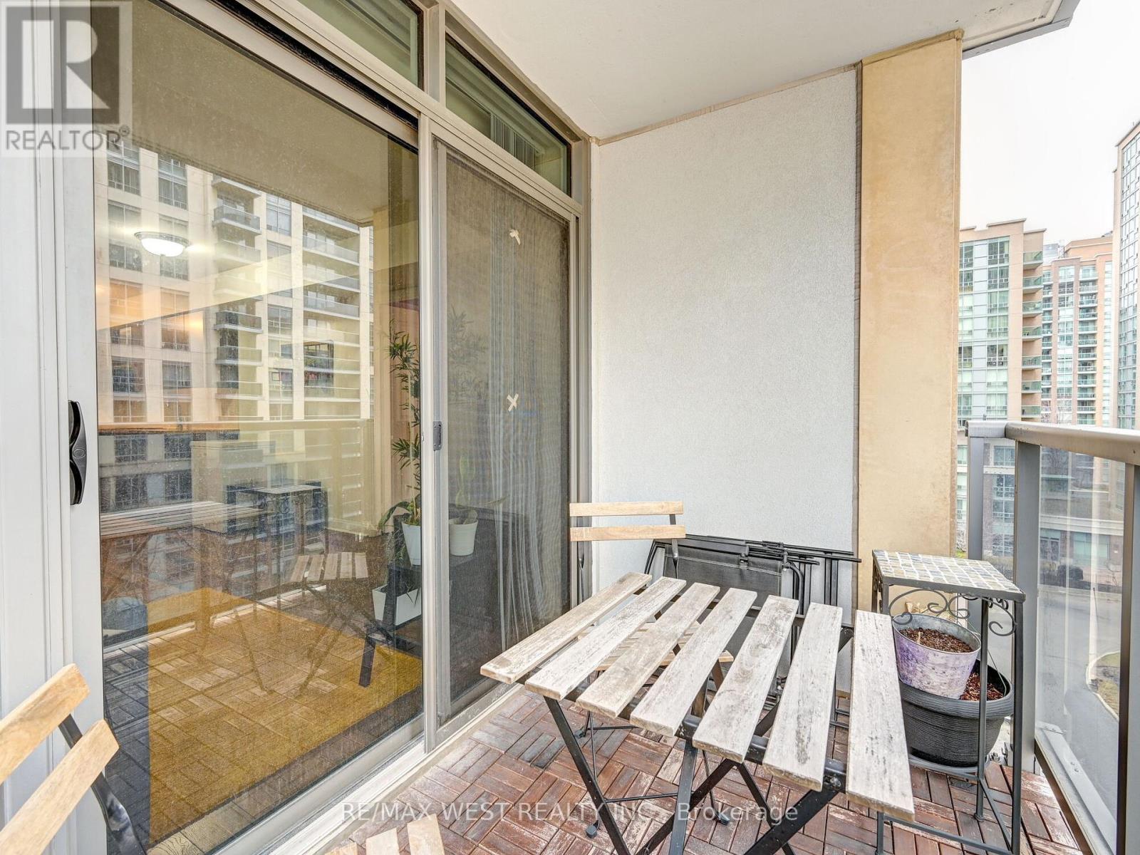 603 - 1 Michael Power Place, Toronto, Ontario  M9A 0A1 - Photo 35 - W12465200