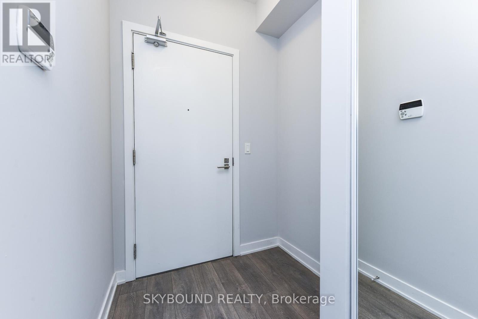 210 - 4655 Glen Erin Drive, Mississauga, Ontario  L5M 0Z1 - Photo 4 - W12465212