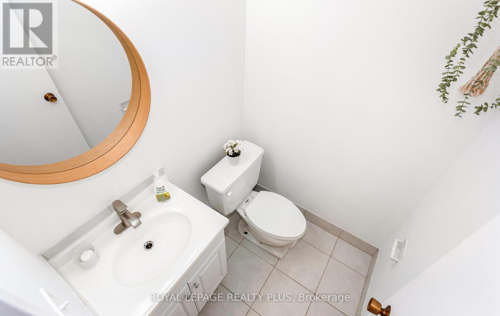 301 - 3025 The Credit Woodlands, Mississauga (Erindale), Ontario  L5C 2V3 - Photo 10 - W12465214