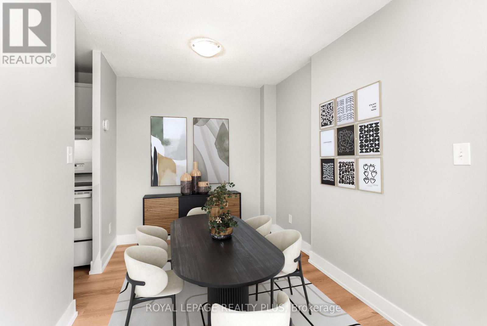 301 - 3025 The Credit Woodlands, Mississauga (Erindale), Ontario  L5C 2V3 - Photo 8 - W12465214