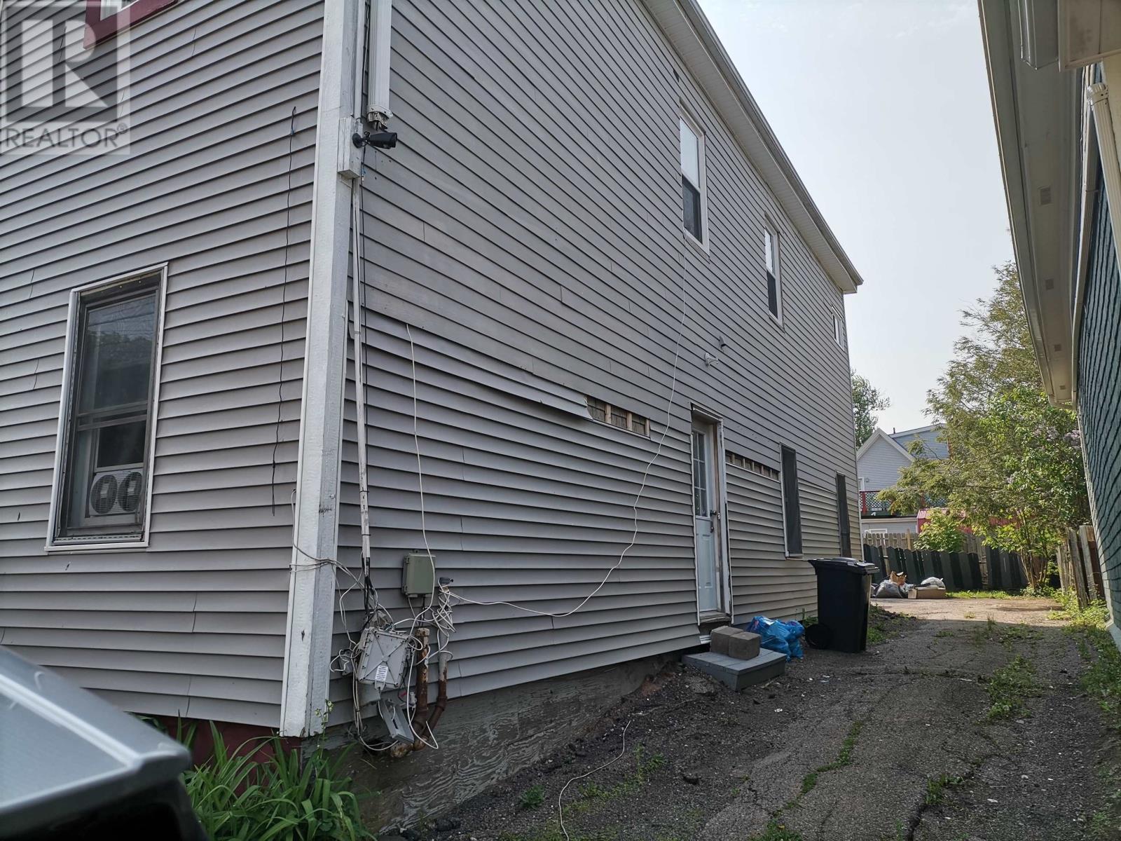 72 Douglas Street, Charlottetown, Prince Edward Island  C1A 2J2 - Photo 4 - 202525955