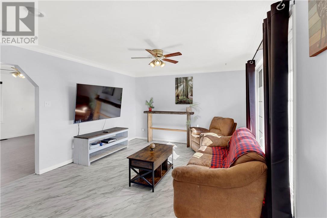 664 Katherine Street, Espanola, Ontario  P5E 1M7 - Photo 10 - 2125257