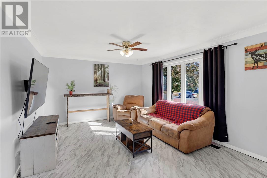 664 Katherine Street, Espanola, Ontario  P5E 1M7 - Photo 11 - 2125257