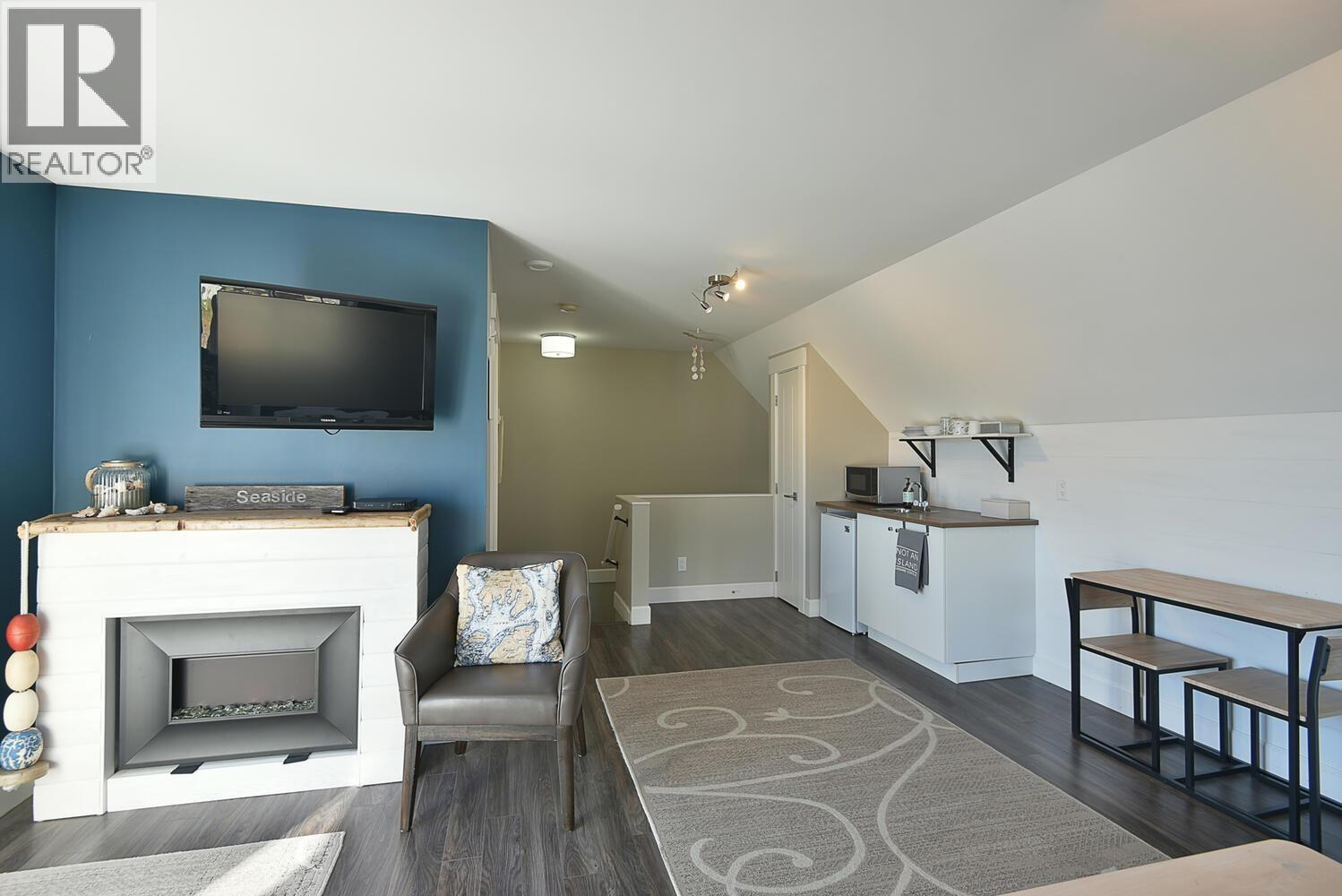 605 Woodland Avenue, Gibsons, British Columbia  V0N 1V1 - Photo 35 - R2976018