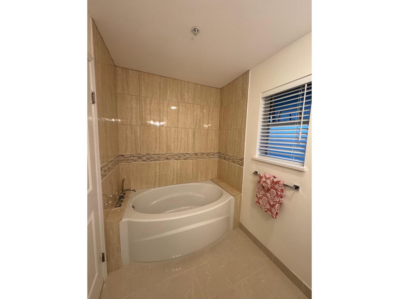 303 15255 18 Avenue, Surrey, British Columbia  V4A 1W9 - Photo 22 - R3046455