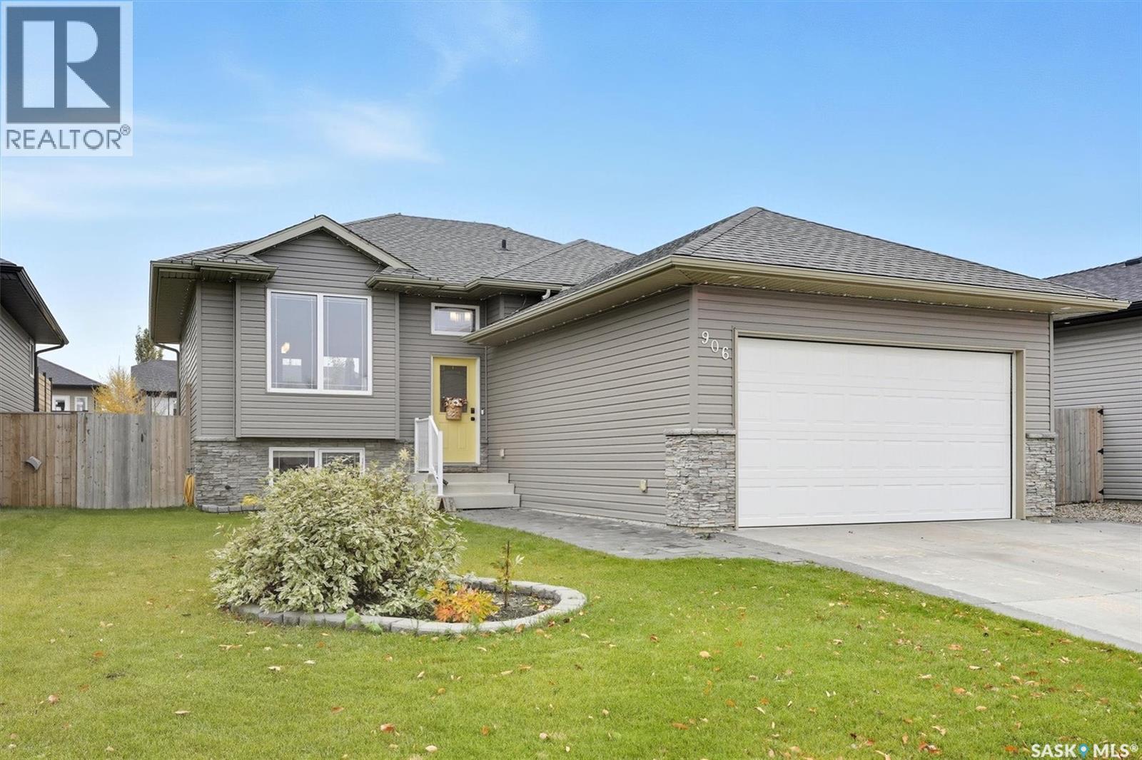 906 4th STREET S, martensville, Saskatchewan