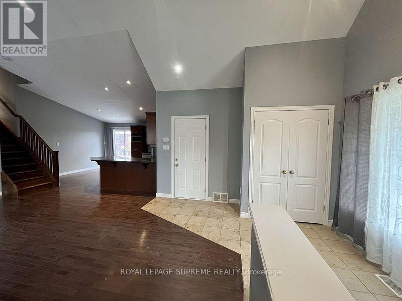 664 Cedar Street, Shelburne, Ontario  L9V 2W5 - Photo 5 - X12465172