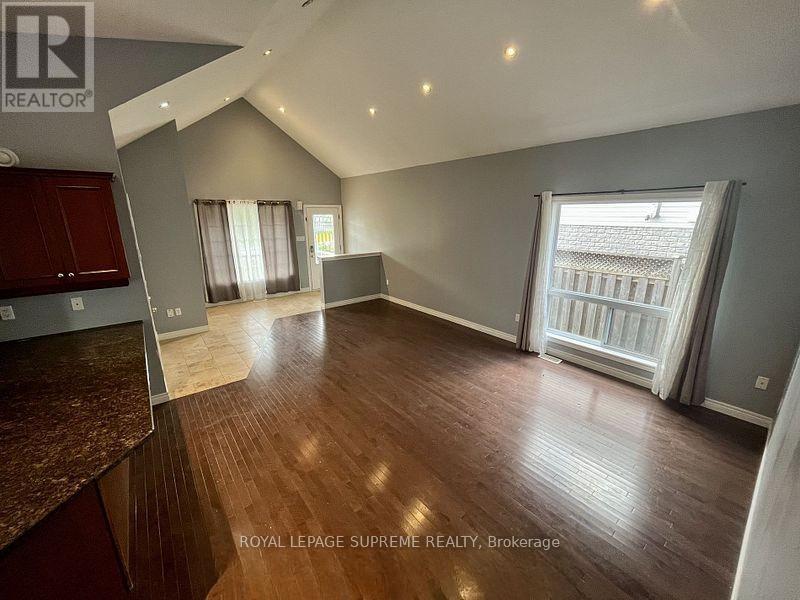 664 Cedar Street, Shelburne, Ontario  L9V 2W5 - Photo 7 - X12465172