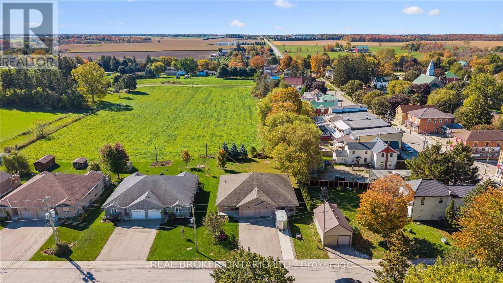 12 Caroline Street, Mapleton, Ontario  N0G 2K0 - Photo 3 - X12465186