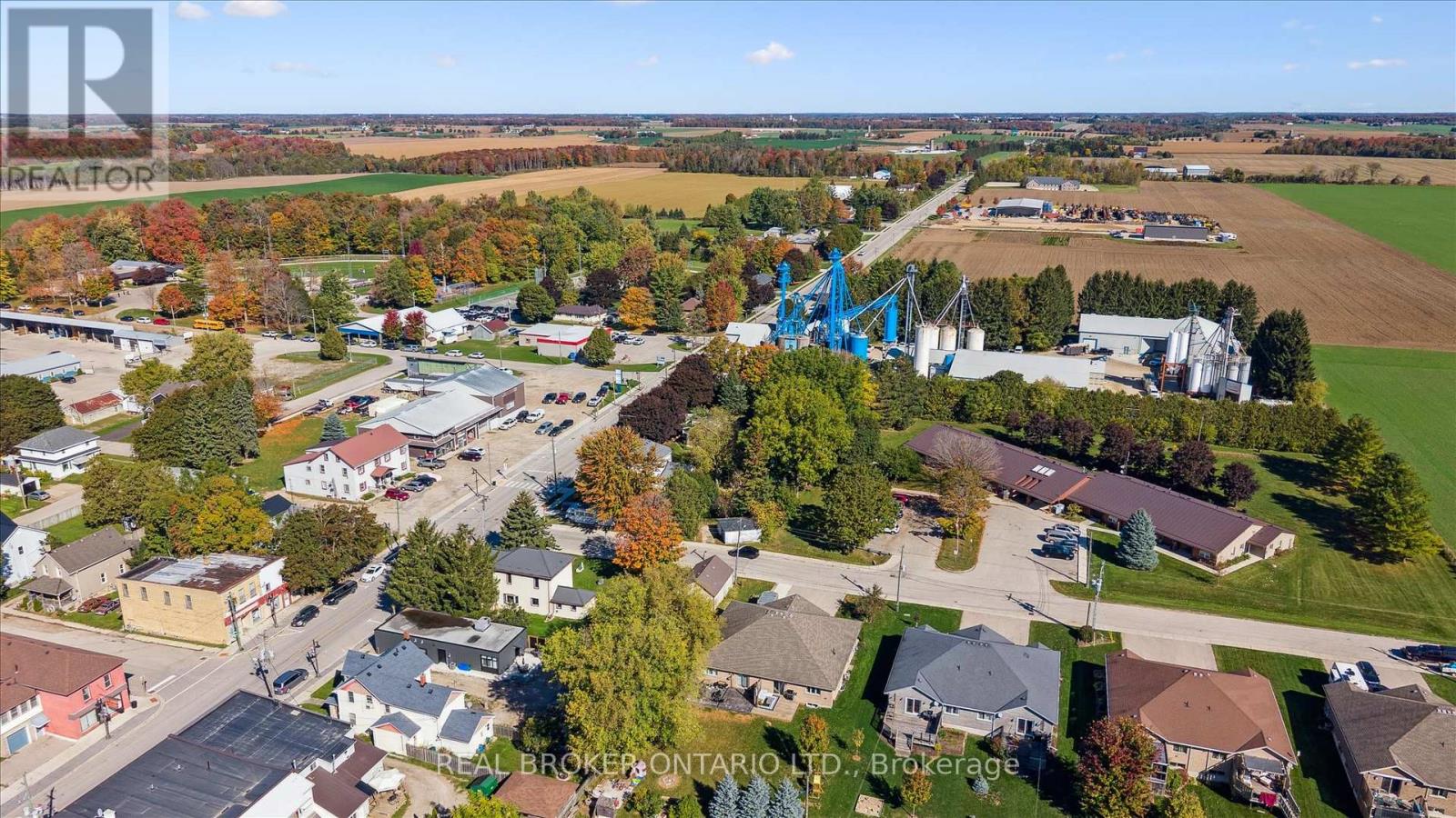 12 Caroline Street, Mapleton, Ontario  N0G 2K0 - Photo 38 - X12465186