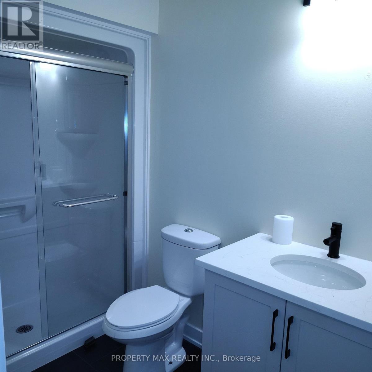 70 Staples Boulevard, Smiths Falls, Ontario  K7A 0A5 - Photo 12 - X12465208