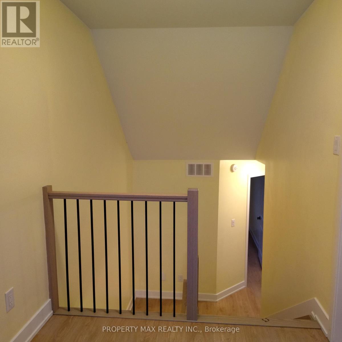 70 Staples Boulevard, Smiths Falls, Ontario  K7A 0A5 - Photo 15 - X12465208