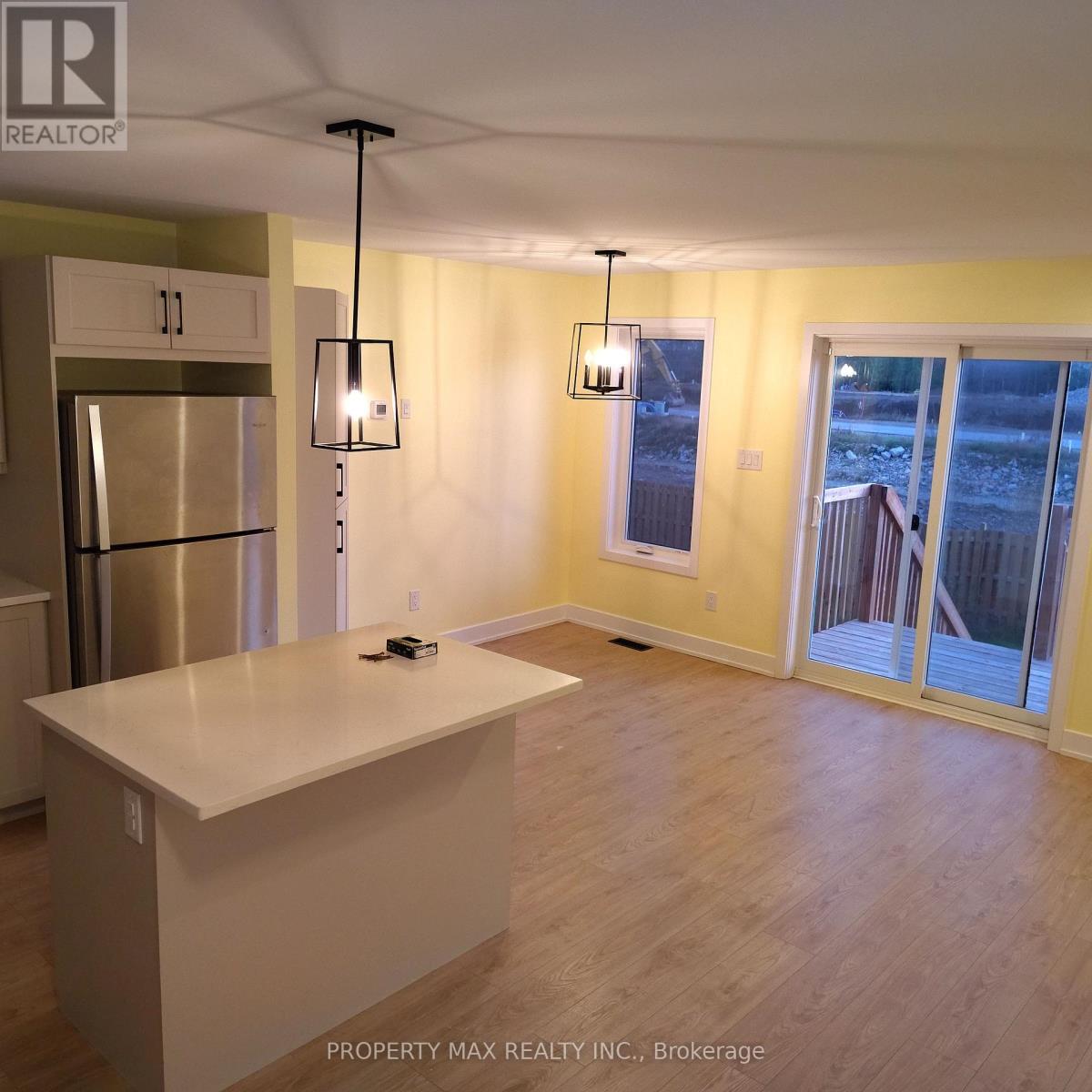 70 Staples Boulevard, Smiths Falls, Ontario  K7A 0A5 - Photo 18 - X12465208